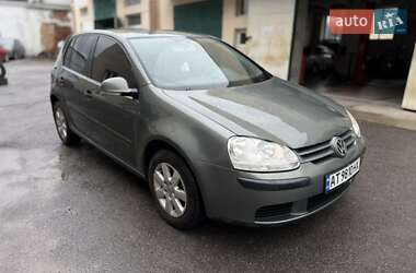 Хэтчбек Volkswagen Golf 2004 в Каменец-Подольском