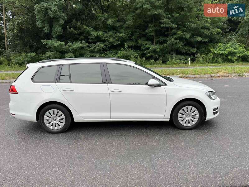 Універсал Volkswagen Golf 2015 в Красилові