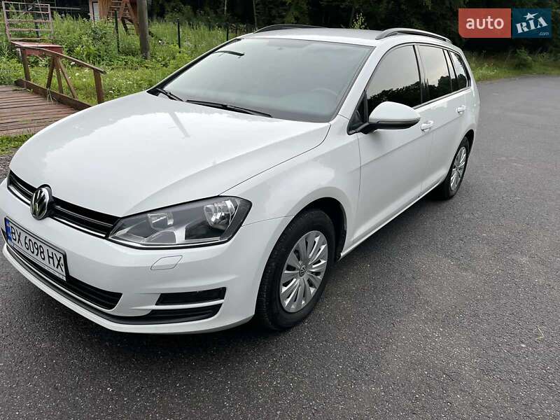 Універсал Volkswagen Golf 2015 в Красилові