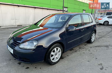 Хэтчбек Volkswagen Golf 2004 в Харькове