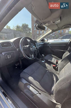 Універсал Volkswagen Golf 2011 в Дніпрі