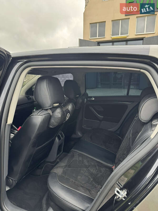 Хэтчбек Volkswagen Golf 2007 в Киеве