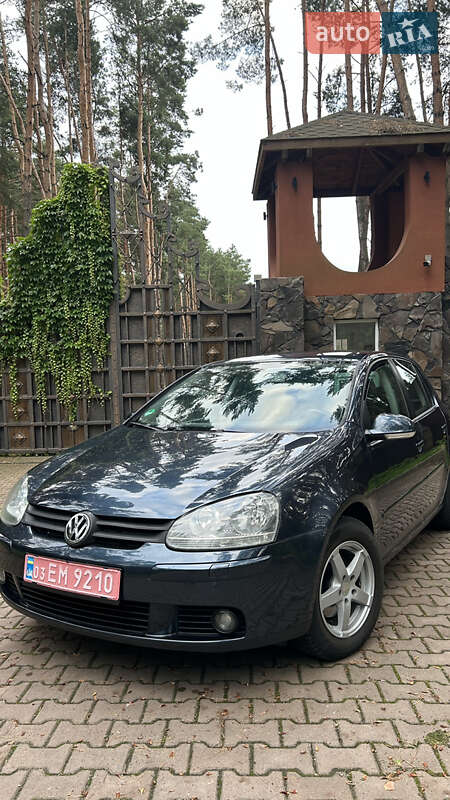 Volkswagen Golf 2004