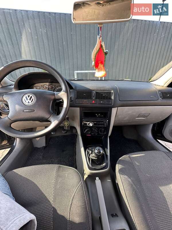 Хэтчбек Volkswagen Golf 1999 в Фастове