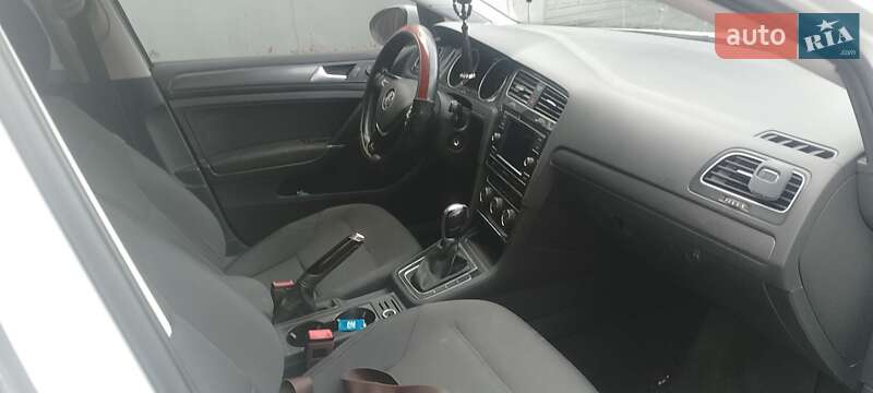 Универсал Volkswagen Golf 2019 в Днепре