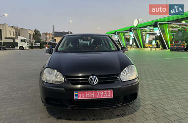 Хэтчбек Volkswagen Golf 2005 в Луцке