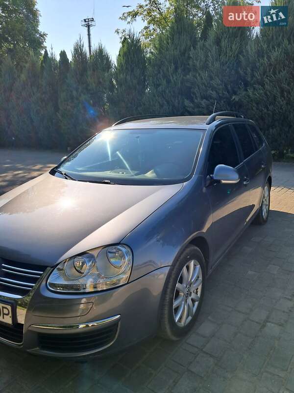 Универсал Volkswagen Golf 2008 в Самборе