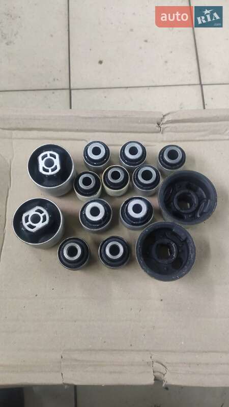 Хетчбек Volkswagen Golf 2005 в Чугуєві