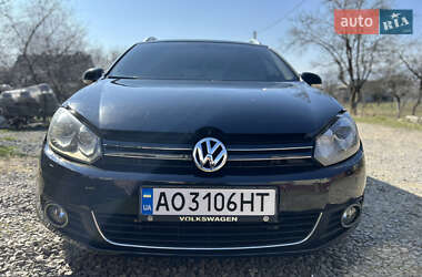 Универсал Volkswagen Golf 2011 в Тересве