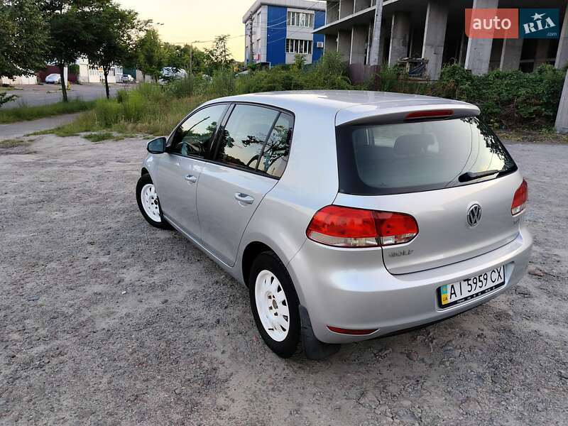 Хетчбек Volkswagen Golf 2012 в Києві