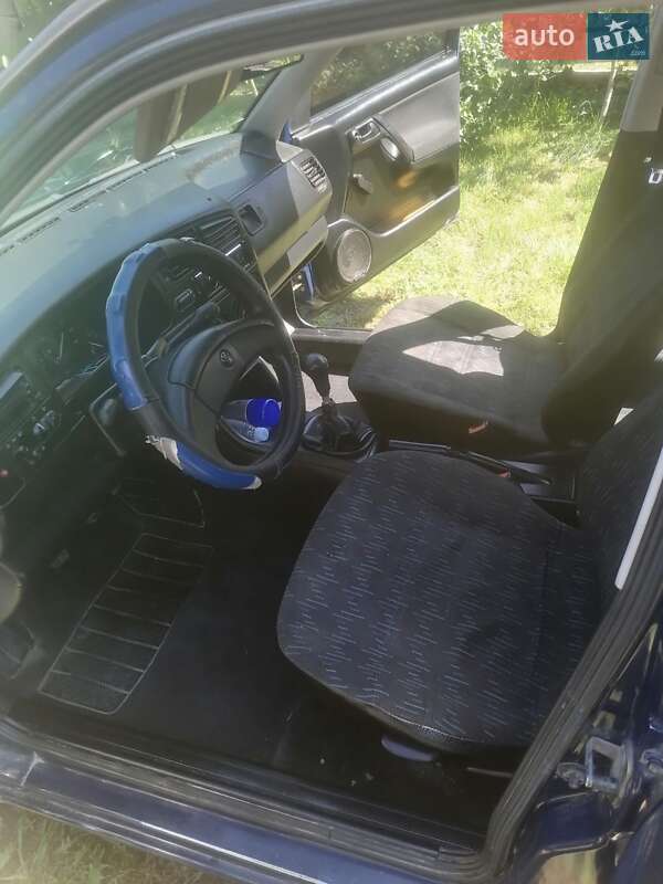 Хетчбек Volkswagen Golf 1996 в Чернівцях