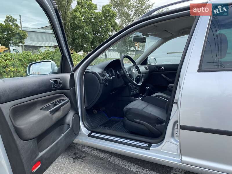 Універсал Volkswagen Golf 2006 в Вишгороді