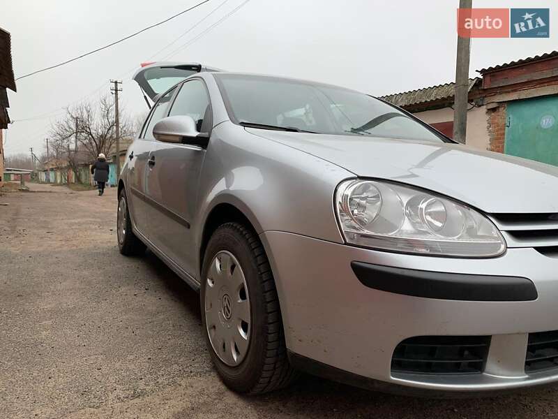 Хэтчбек Volkswagen Golf 2007 в Нежине