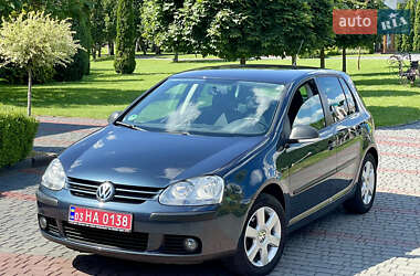 Хэтчбек Volkswagen Golf 2008 в Луцке