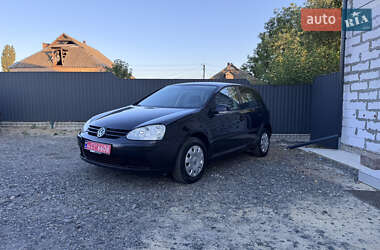 Хетчбек Volkswagen Golf 2005 в Звенигородці