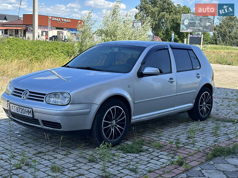 Volkswagen Golf 2000