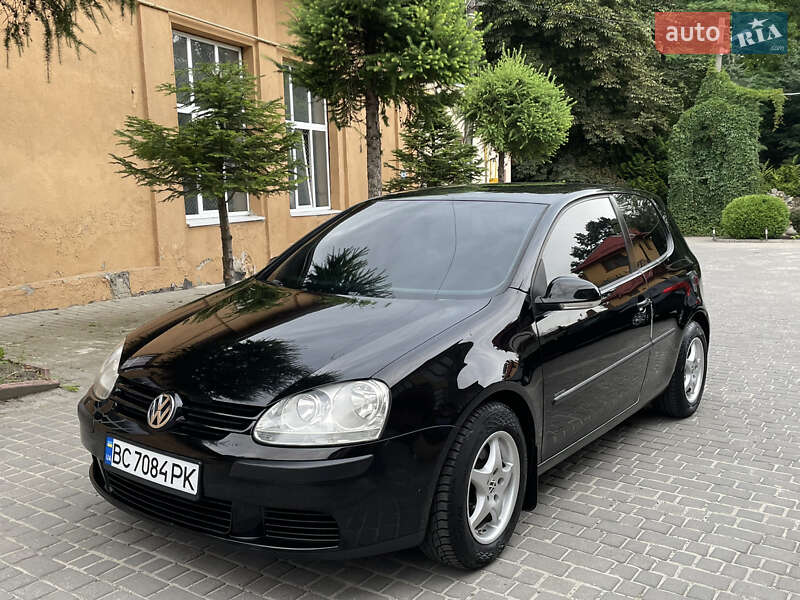 Volkswagen Golf 2004