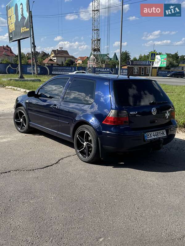 Хетчбек Volkswagen Golf 2003 в Хмельницькому
