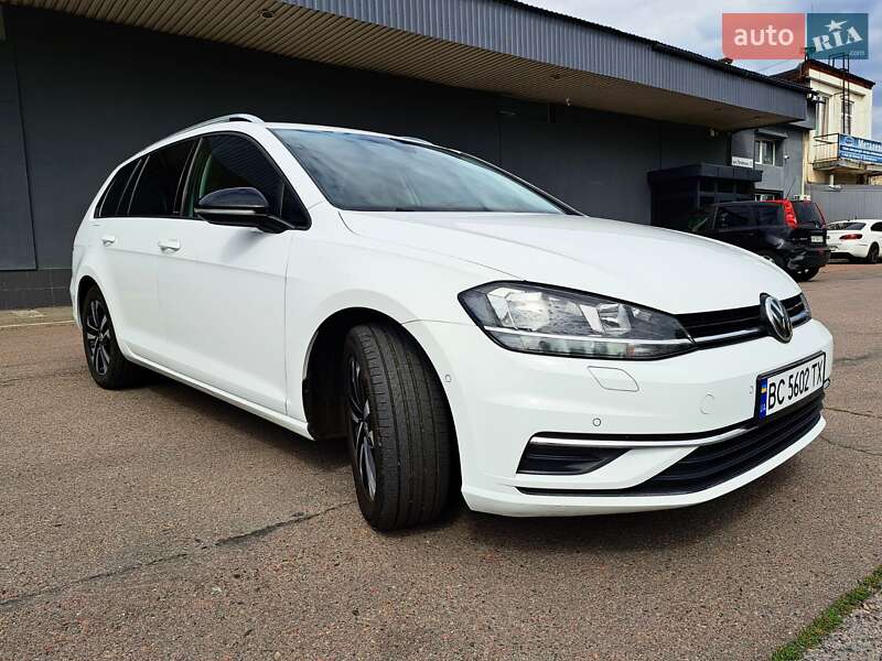 Универсал Volkswagen Golf 2020 в Львове