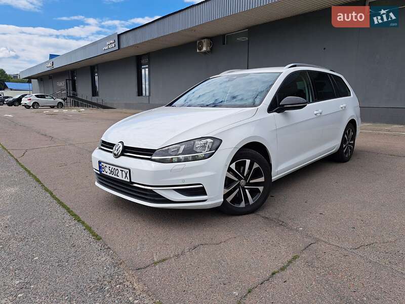 Универсал Volkswagen Golf 2020 в Львове