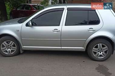 Хетчбек Volkswagen Golf 2002 в Полтаві