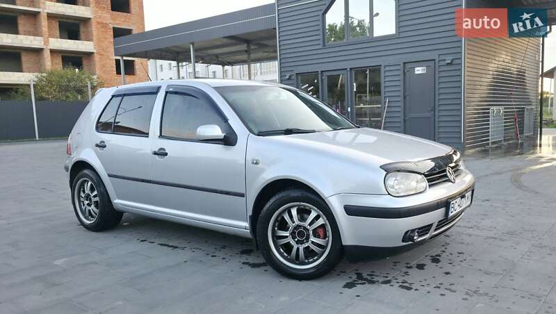 Volkswagen Golf 2002