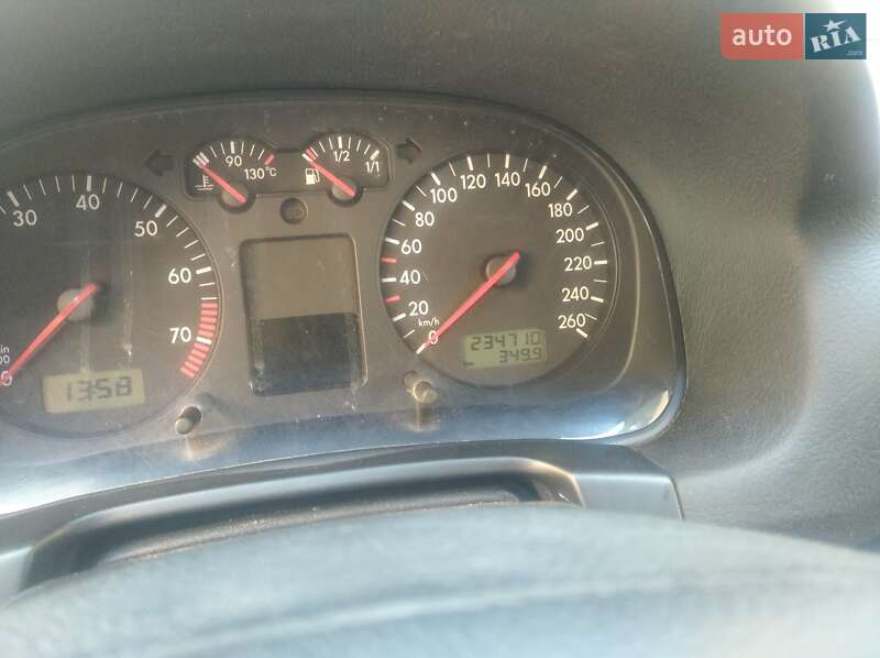 Хетчбек Volkswagen Golf 2002 в Кам'янець-Подільському