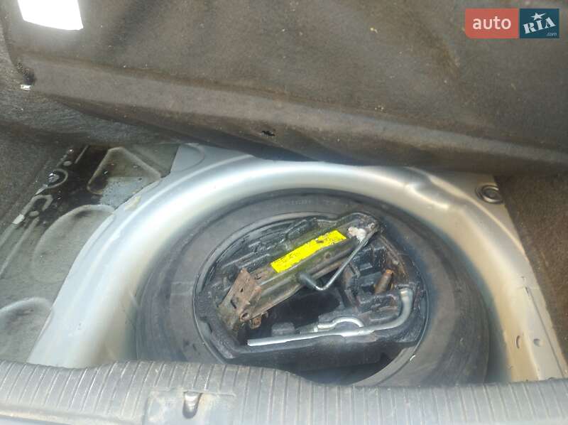 Хетчбек Volkswagen Golf 2002 в Кам'янець-Подільському