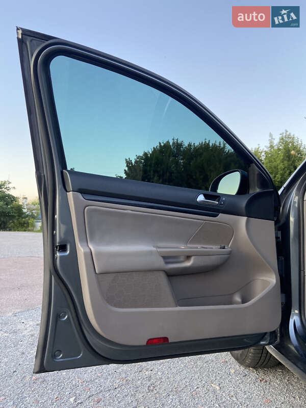 Универсал Volkswagen Golf 2009 в Житомире фото 14 Универсал Volkswagen Golf 2009 в Житомире