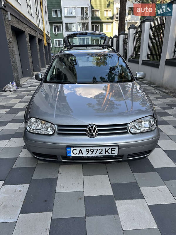 Volkswagen Golf 2003
