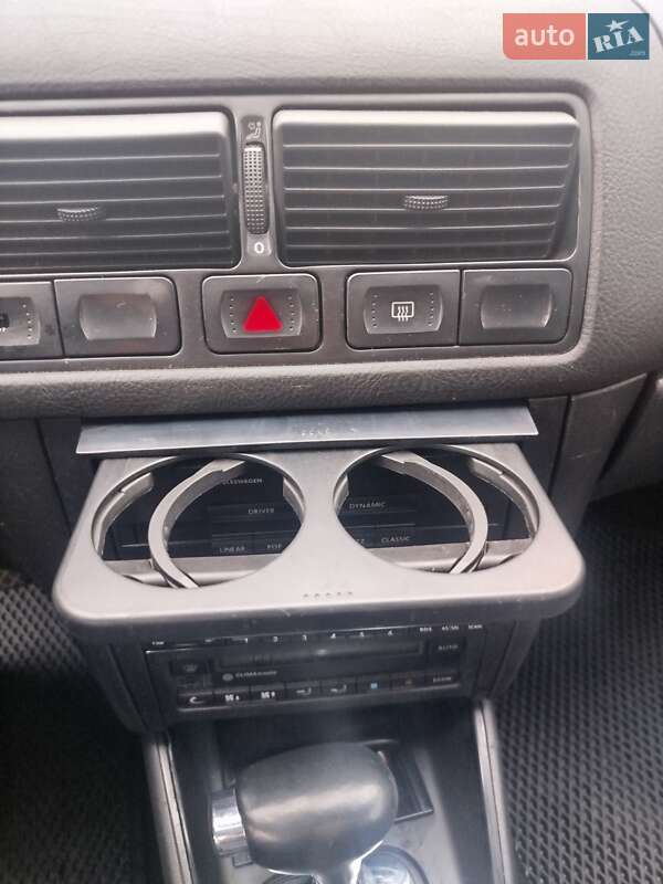 Хетчбек Volkswagen Golf 1999 в Києві