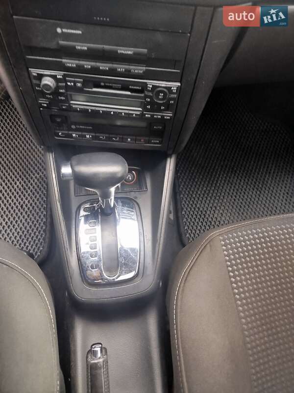 Хетчбек Volkswagen Golf 1999 в Києві