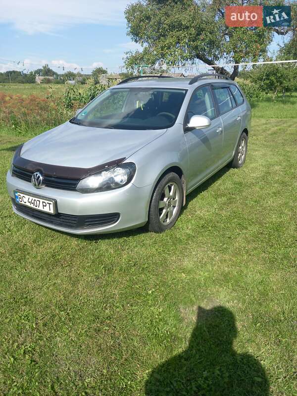 Універсал Volkswagen Golf 2012 в Острозі