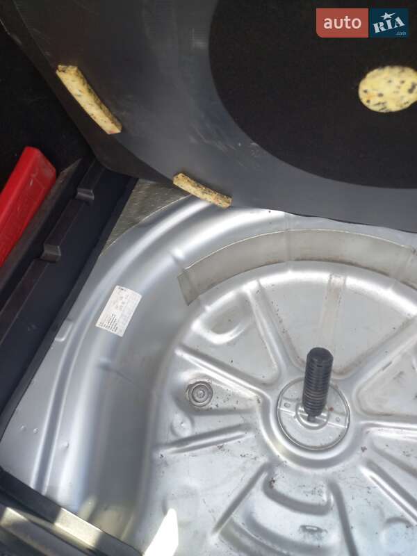 Універсал Volkswagen Golf 2012 в Острозі