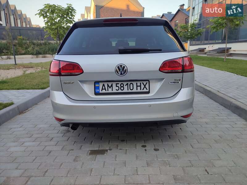 Універсал Volkswagen Golf 2015 в Вінниці