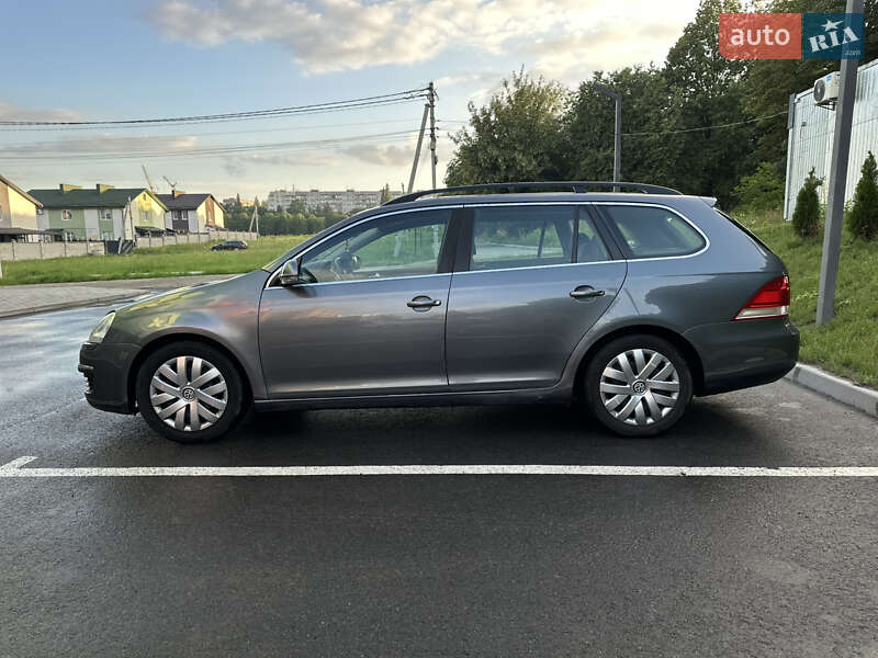Універсал Volkswagen Golf 2008 в Рівному