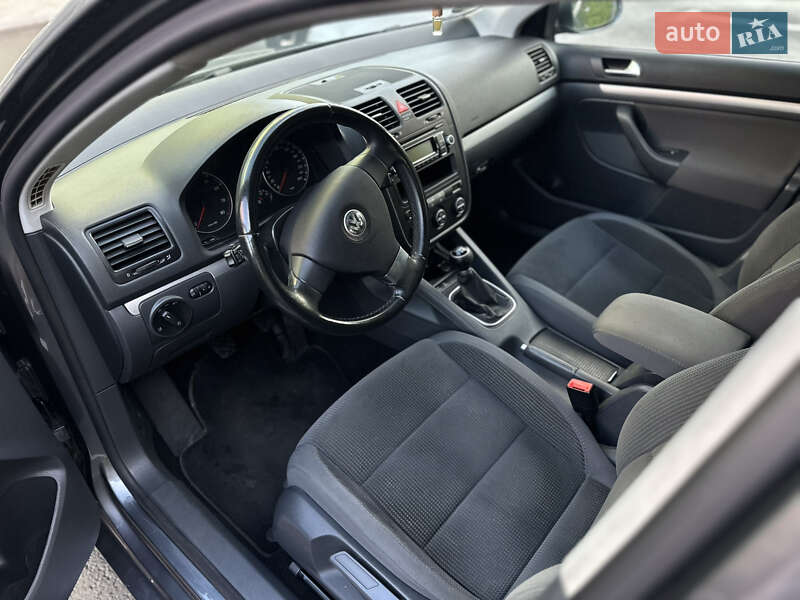 Універсал Volkswagen Golf 2008 в Рівному