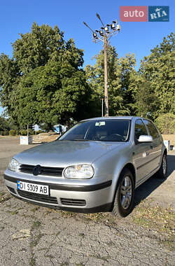 Хэтчбек Volkswagen Golf 2003 в Чугуеве