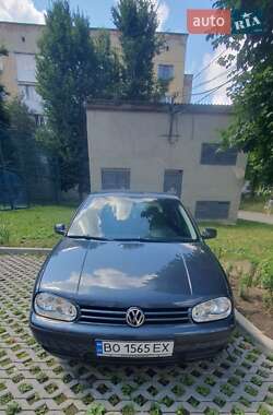 Хетчбек Volkswagen Golf 2002 в Тернополі