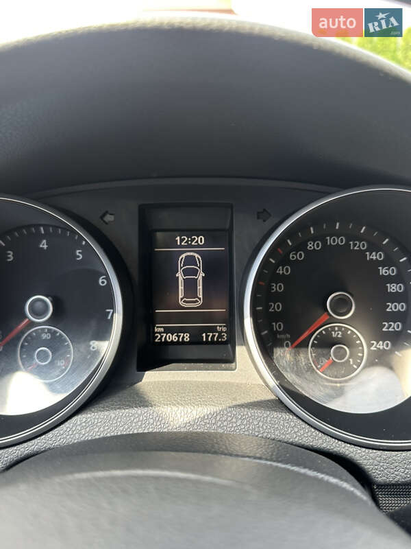 Універсал Volkswagen Golf 2011 в Луцьку