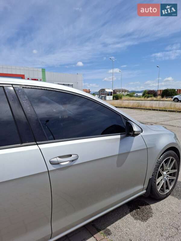 Хэтчбек Volkswagen Golf 2012 в Тячеве