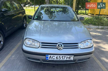 Хэтчбек Volkswagen Golf 2003 в Луцке
