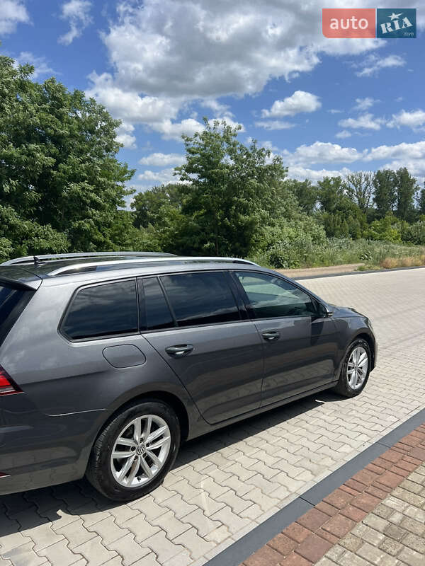 Універсал Volkswagen Golf 2017 в Самборі