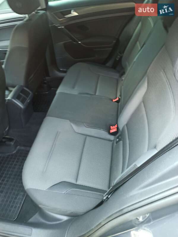 Универсал Volkswagen Golf 2018 в Гадяче