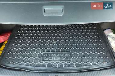 Універсал Volkswagen Golf 2018 в Гадячі