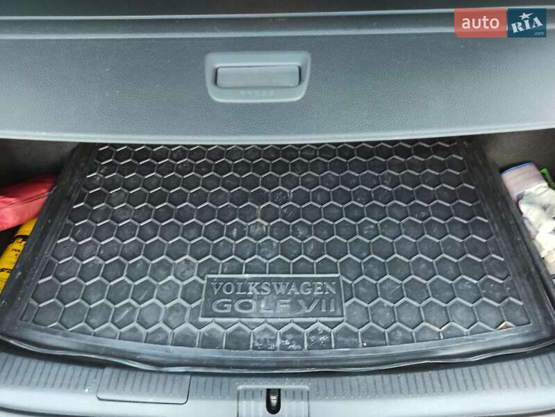 Универсал Volkswagen Golf 2018 в Гадяче