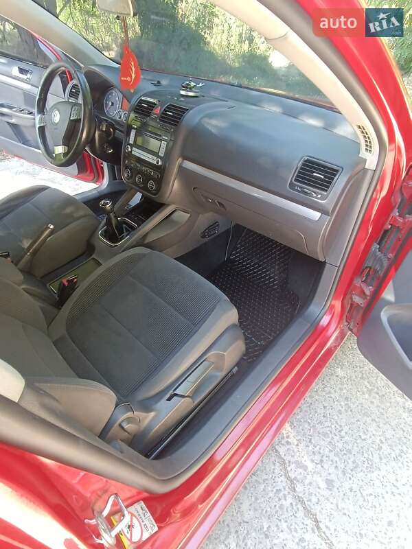 Універсал Volkswagen Golf 2008 в Рівному