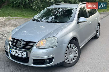 Універсал Volkswagen Golf 2008 в Житомирі