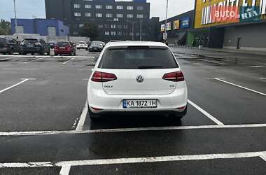 Хетчбек Volkswagen Golf 2015 в Києві