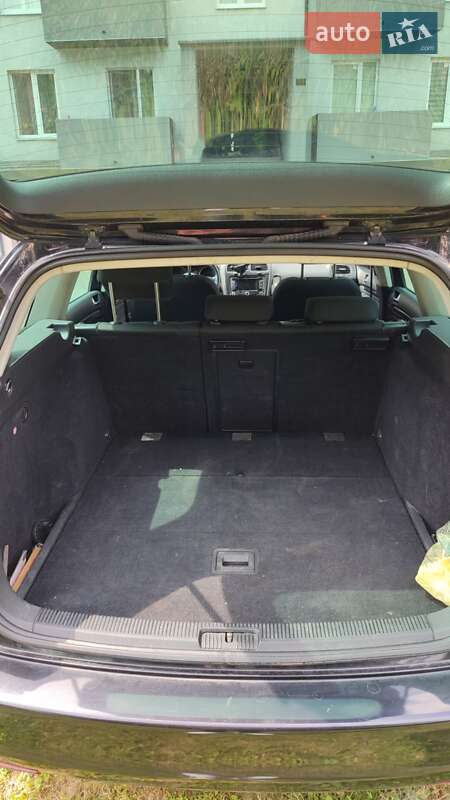 Універсал Volkswagen Golf 2010 в Ужгороді